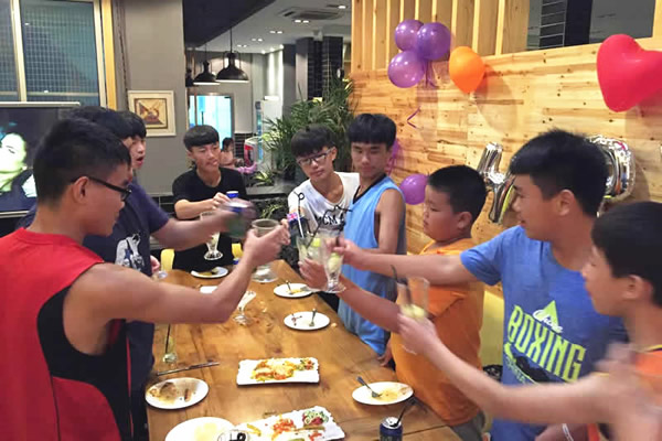 夏令营欢乐时光