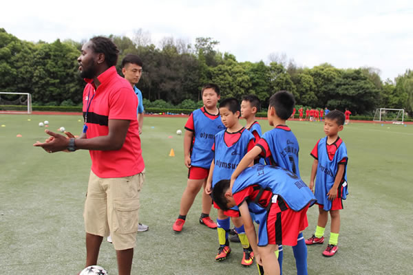 夏令营欢乐时光