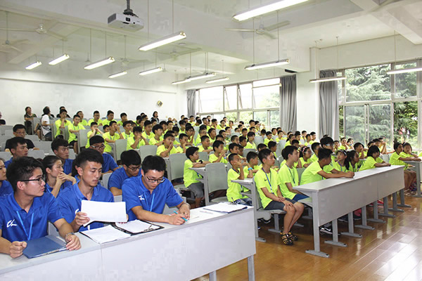 夏令营欢乐时光